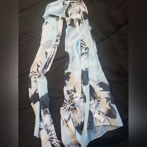 Calvin Klein • Women's scarf • white & blue & black scarf